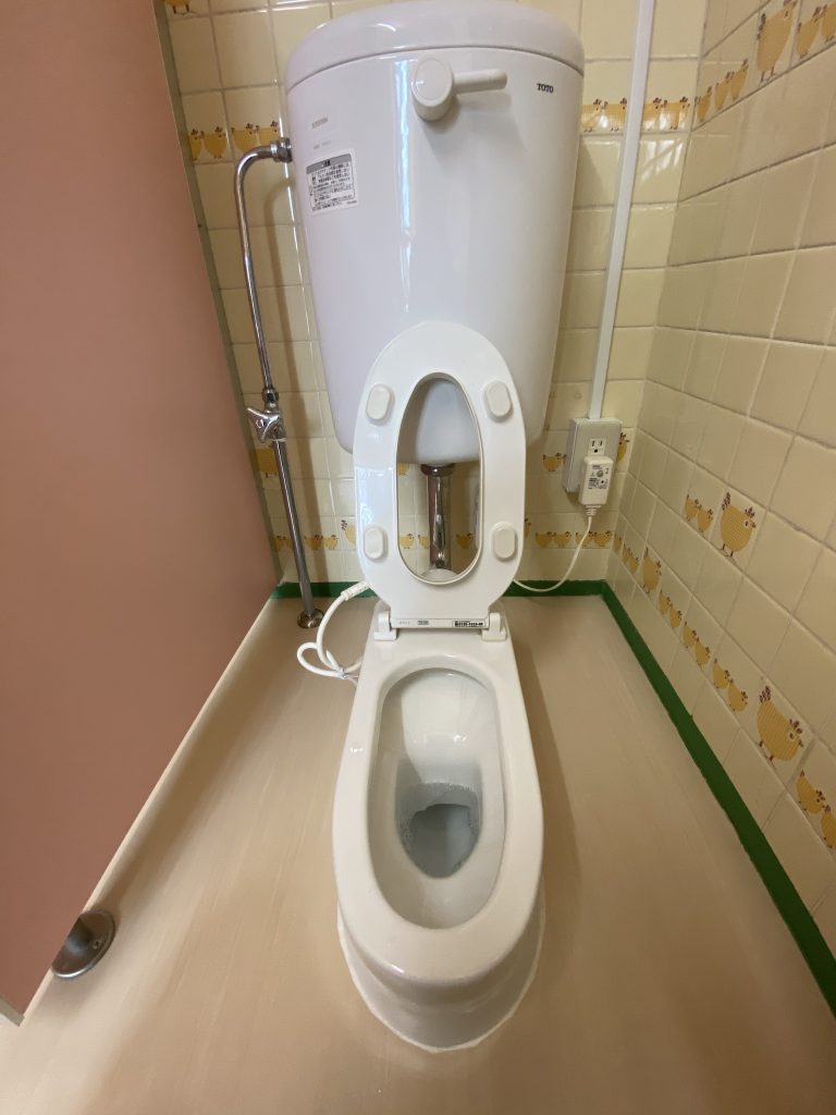 幼稚園のトイレ掃除もお任せください。