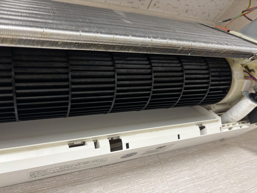 業務用エアコンクリーニングの清掃
